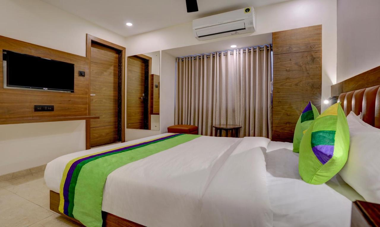 Treebo Castle Rock Inn Mumbai Exterior photo